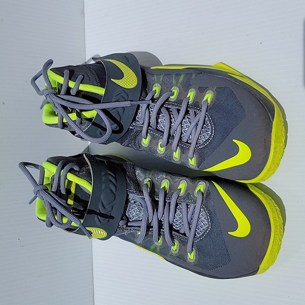 Nike Basketball LeBron Soldier VIII high sneakers, Mens size 8